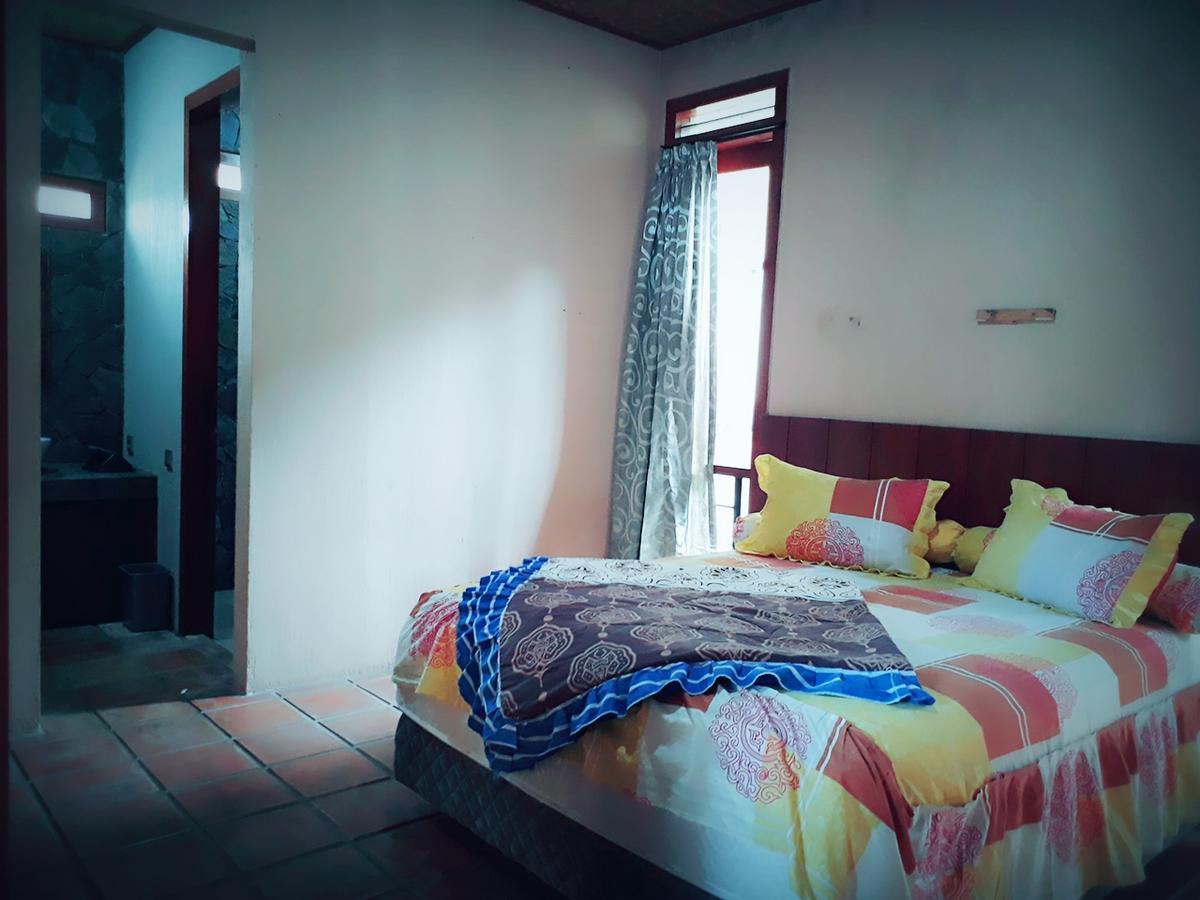 Villa Bukit Danau Cipanas  Extérieur photo
