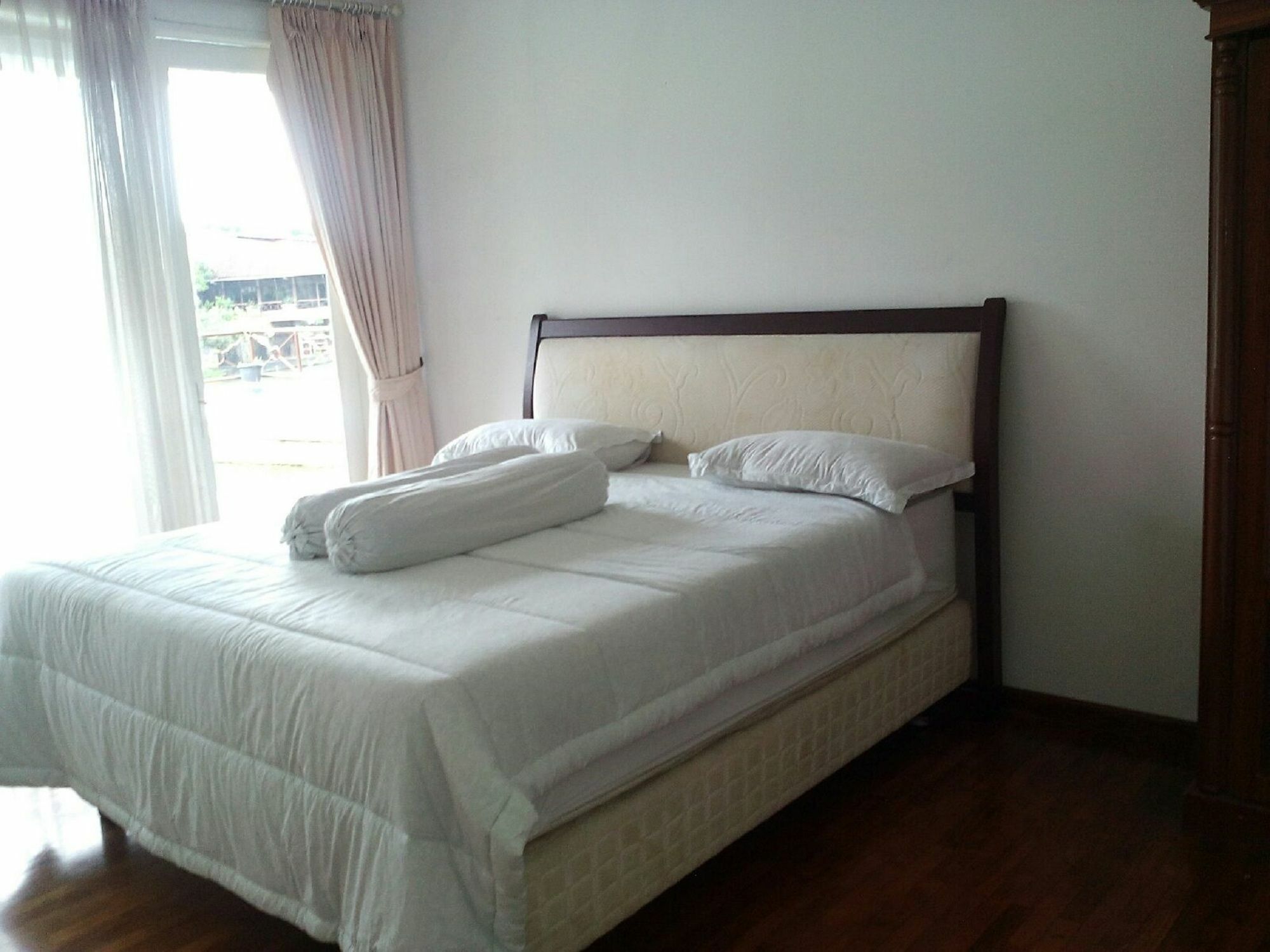 Villa Bukit Danau Cipanas  Extérieur photo