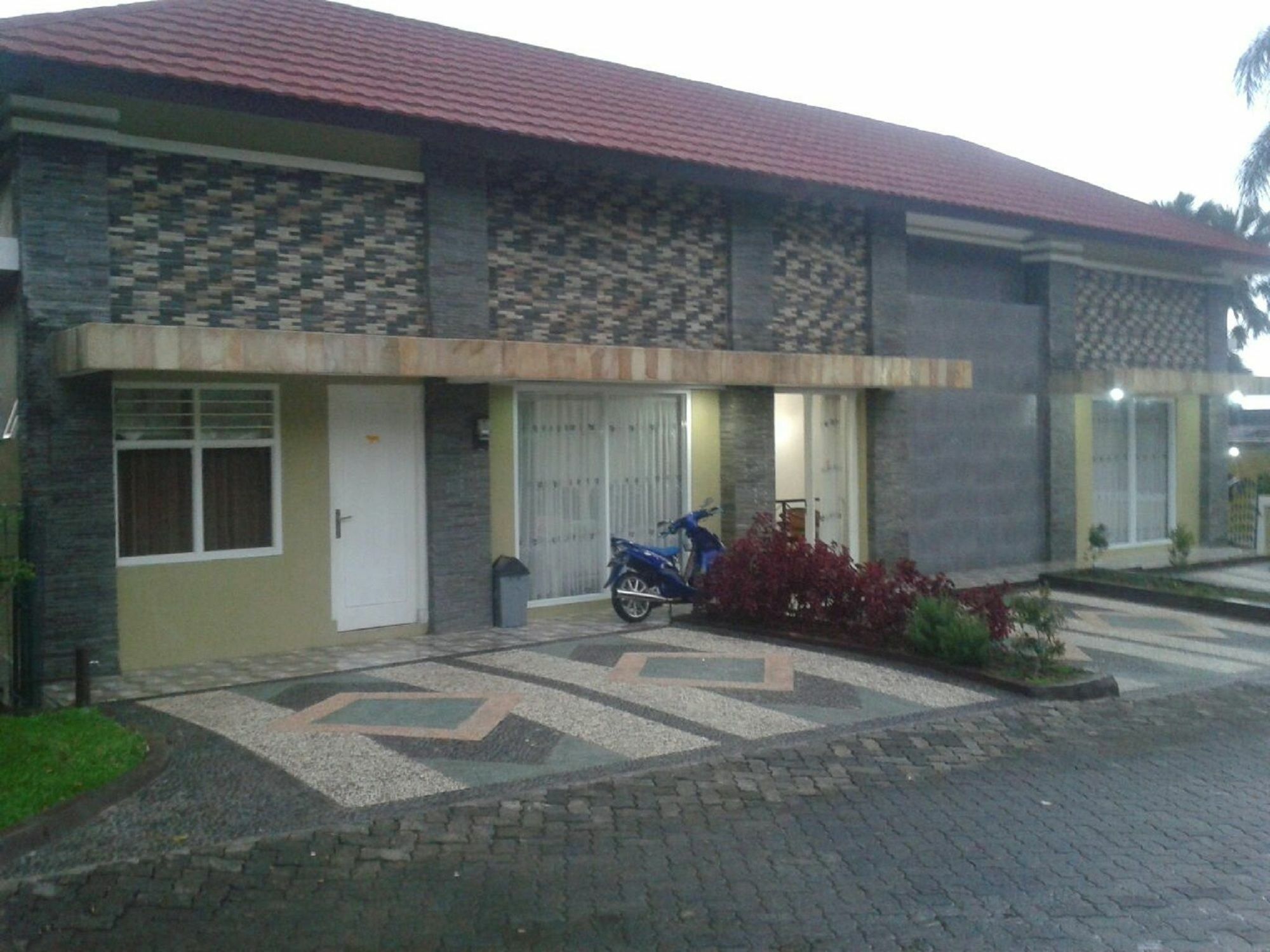 Villa Bukit Danau Cipanas  Extérieur photo