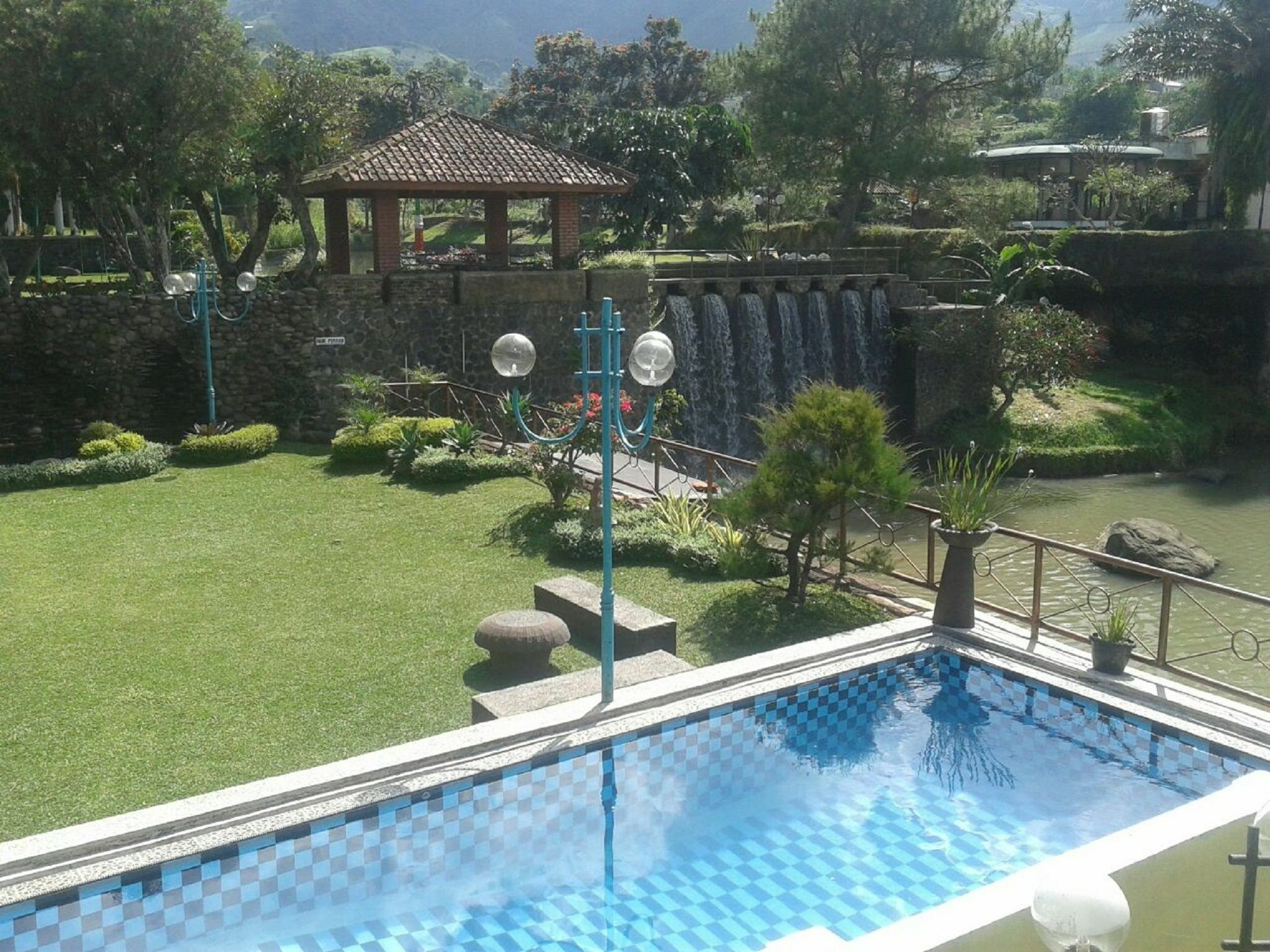 Villa Bukit Danau Cipanas  Extérieur photo