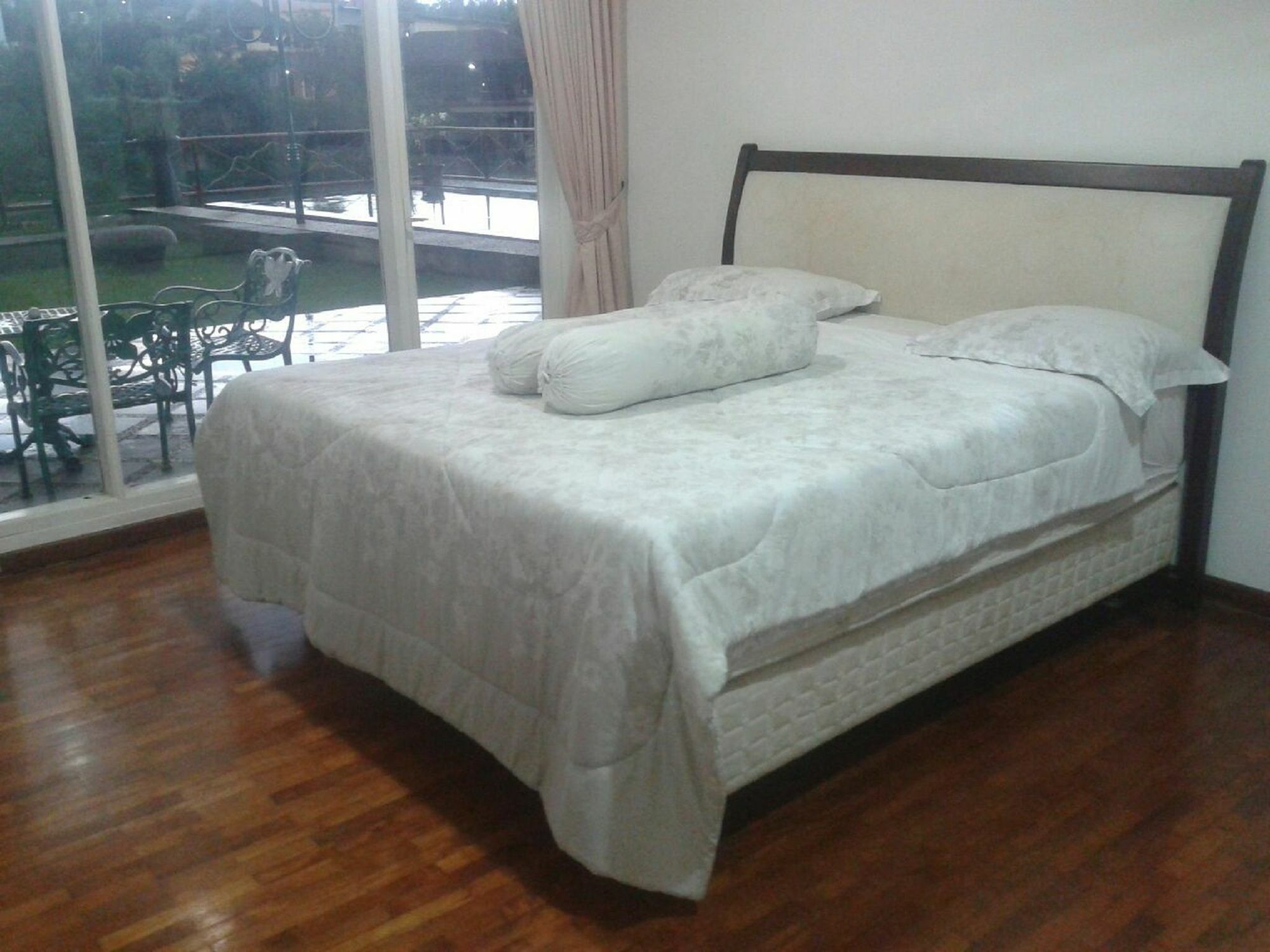 Villa Bukit Danau Cipanas  Extérieur photo